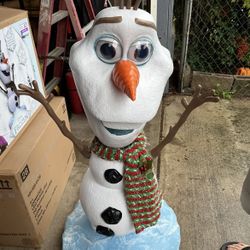 Olaf Animatronic *NEW* Disney 4 ft Animated LED Holiday Olaf Frozen Christmas Prop Animatronic