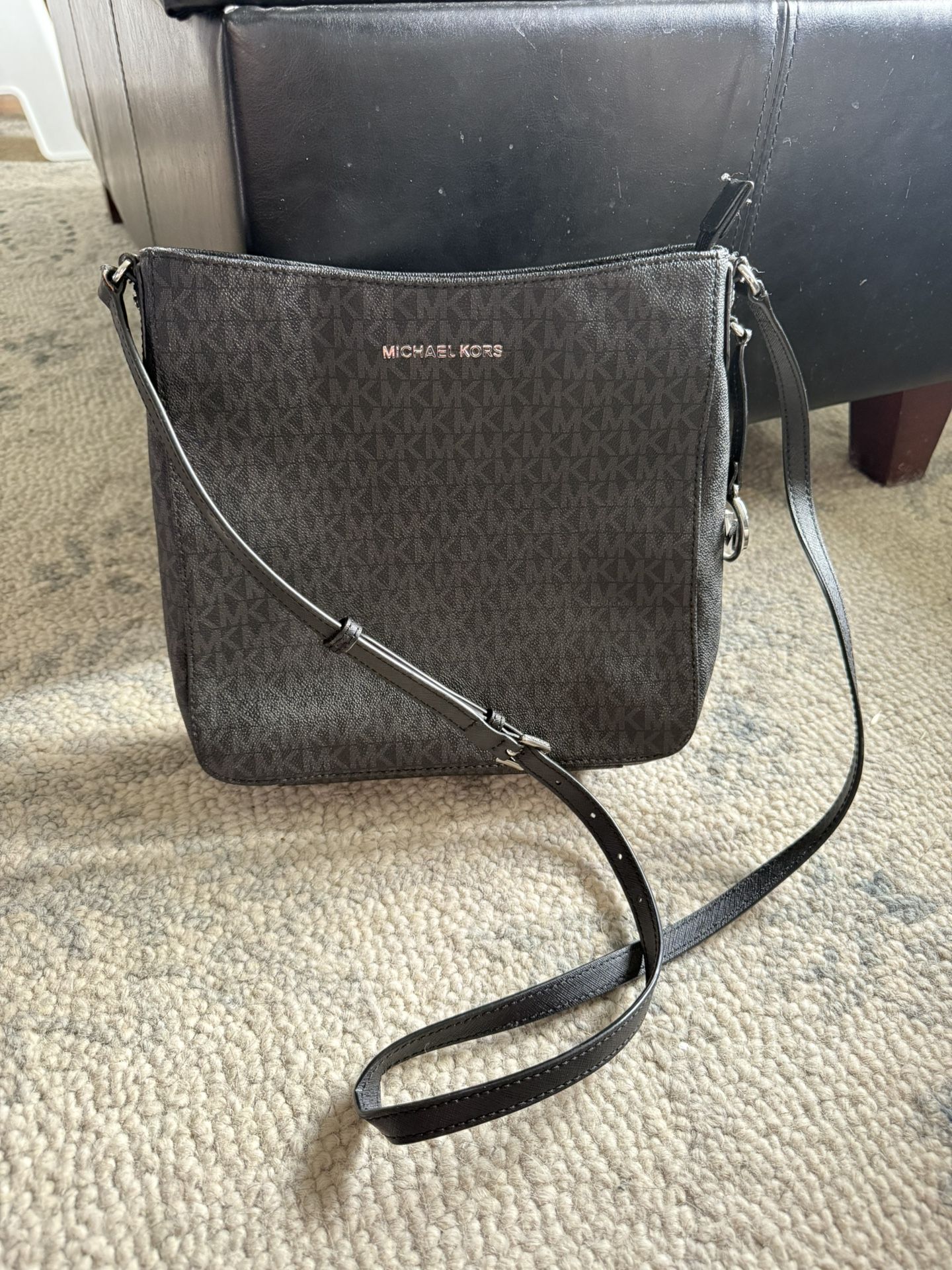 Michael Kors Crossbody - Black