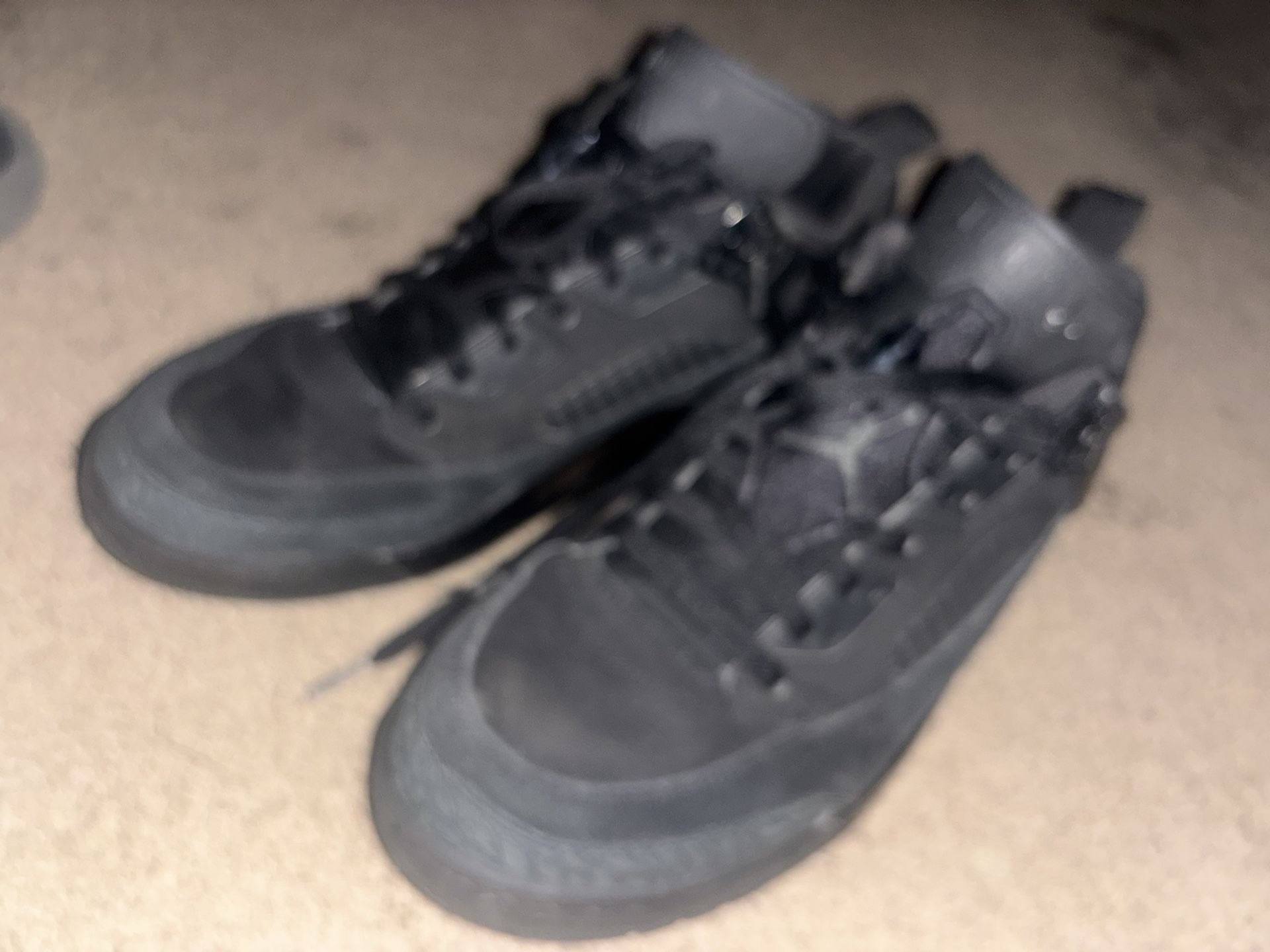 Jordan Spizike Low