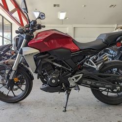 2019 HONDA CB300R ABS Clean Title Motorcycle 3,984 Miles