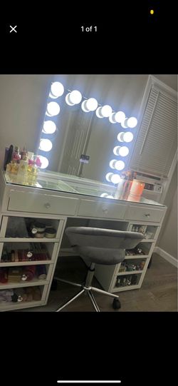 Vanity For Make Up too big for our room
