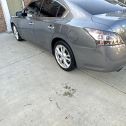 2014 Nissan Maxima