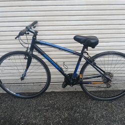 Men's 700c Nishiki Manitoba Hybrid Bike 