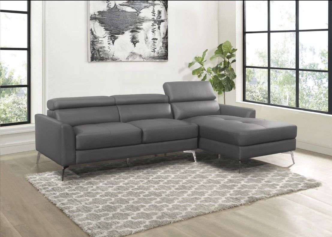 2-Piece Sectional with Right Chaise 🚚 Delivery Available!