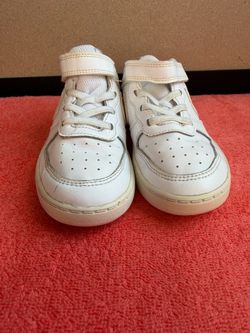 Nike kids Shoes size 9.5