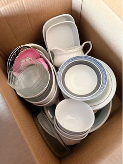Dishes/Serving Plates (3boxes)