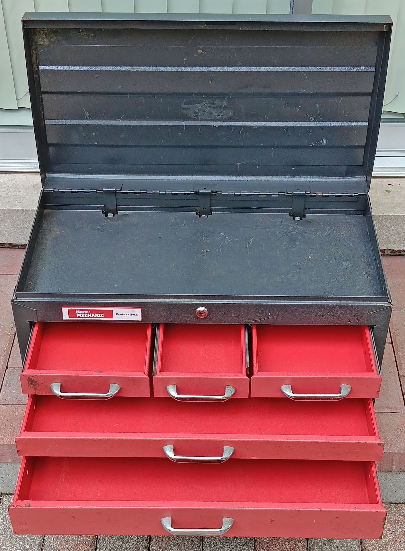 The original pink box 26 inch 5 drawer rolling tool box for Sale in  Chicago, IL - OfferUp