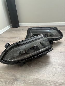 Dodge Charger Headlights 10/10