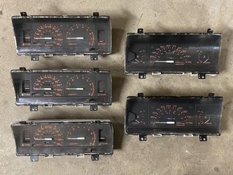 86 - 93 Mazda B2200 - B2600 Cluster