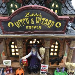Lemax Spooky Town-Zelda ‘s Witch Supply