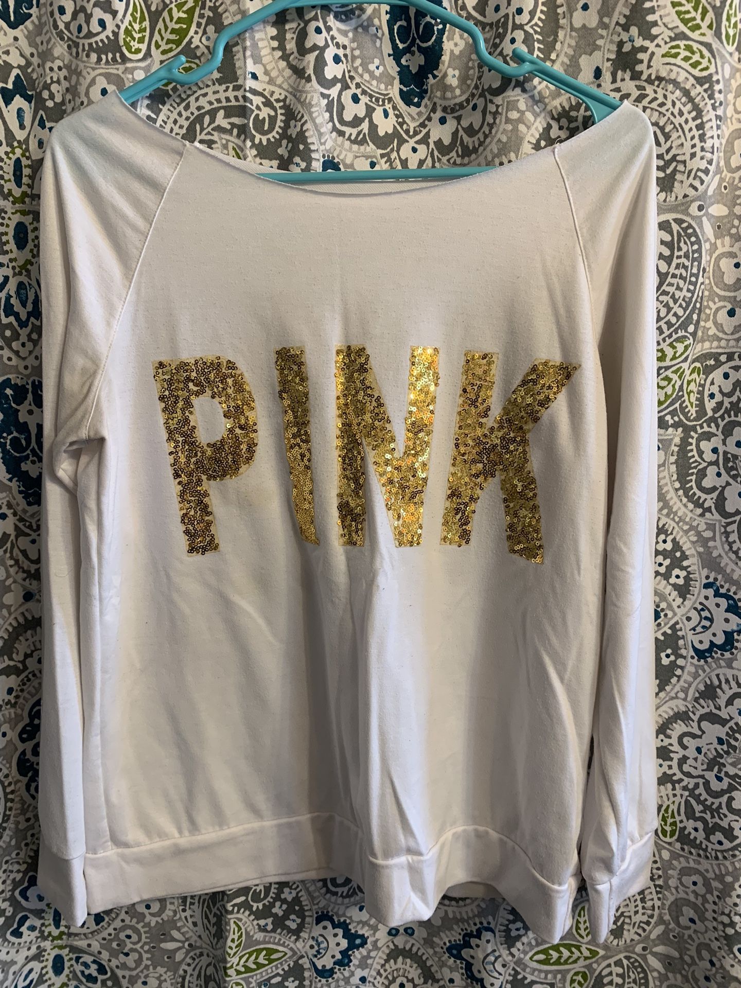 MULTIPLE VS PINK TOPS/HOODIES