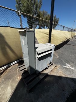 Industrial Electrical Transformer Unit Siemens 75 KVA Dry-Type Transformer + Disconnect Panel — Tested Good