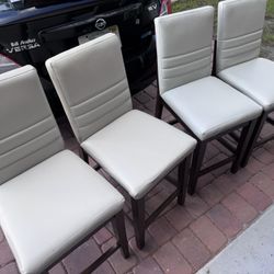Set of 4 High-Top Chairs – Cream Leather & Wood