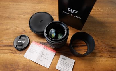 Canon RF 85mm f/1.2L USM DS Lens - MINT, Complete in Box
