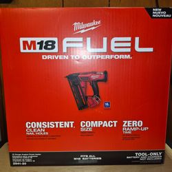 Milwaukee M18 Fuel 16 Gauge Angled Finish Nailer