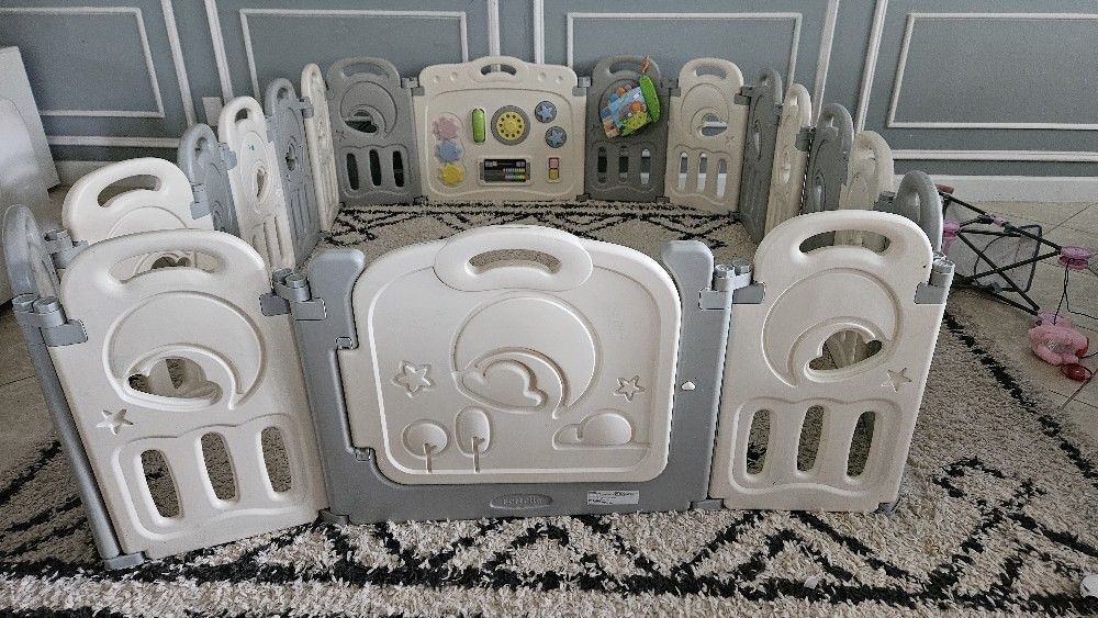 Beautiful Sturdy Play Yard