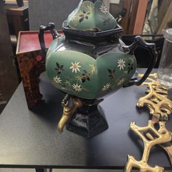 1890 Victorian Samovar