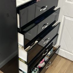 Girls bedroom set condition very good four years old