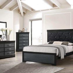 New 5 Piece Tufted Bedroom Set.  Black Breathable Leatherette .  Free Delivery !