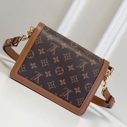 Sleek Louis Vuitton Dauphine Bag 
