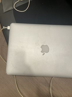 (TWO) Apple MacBook Air Sequoia 15.4 Both With Same Specs