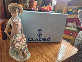 Vintage LLADRO #1283 Little Gardener Boy Pushing Wheelbarrow Flowers Figurine Spain With Box