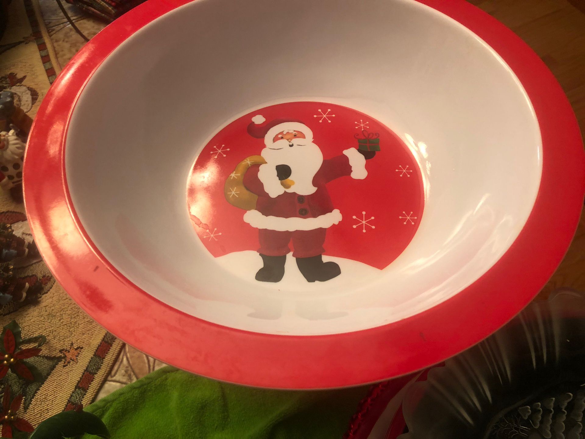 Round Shallow serving bowl