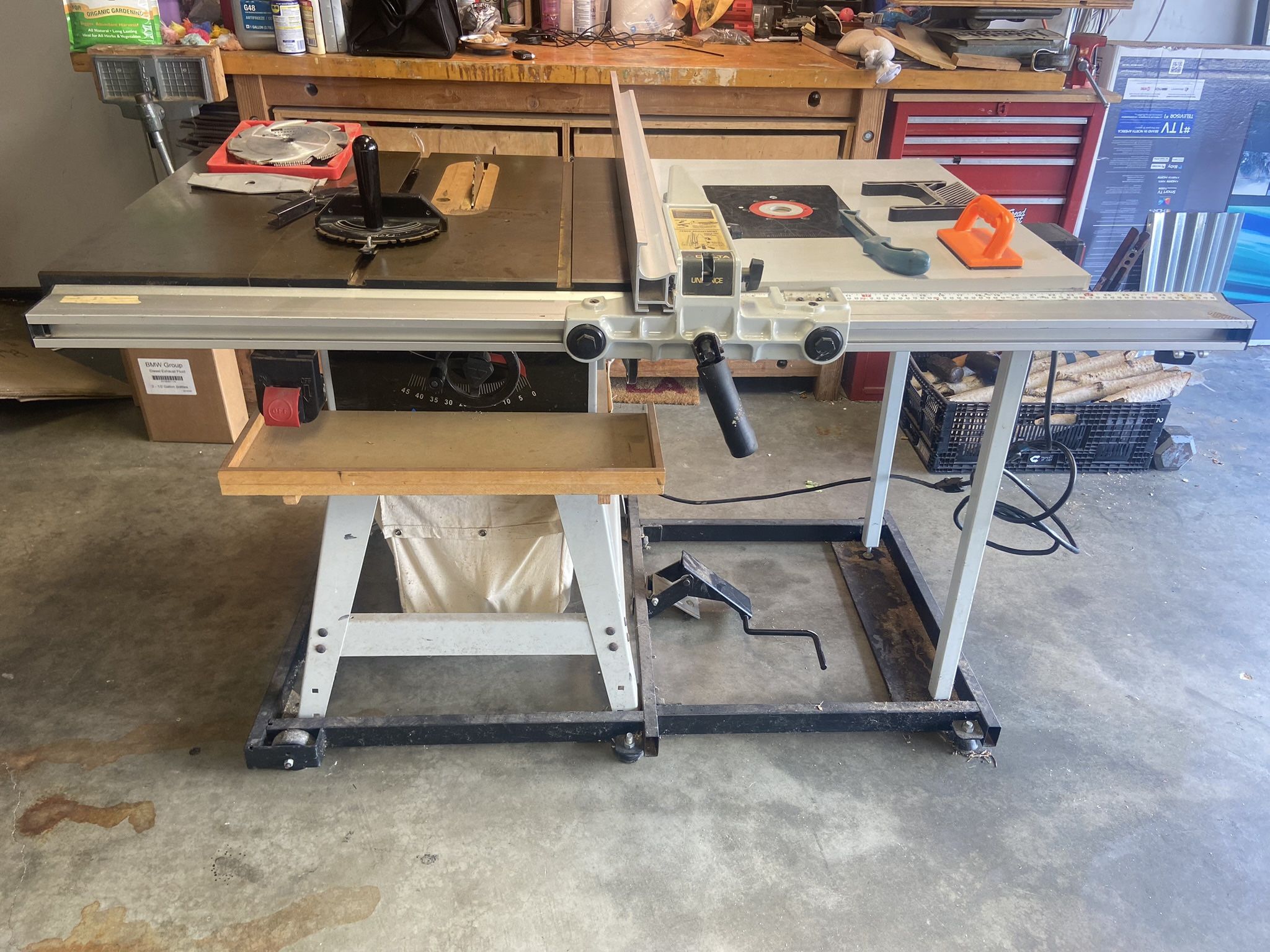 Delta, tablesaw and workstand
