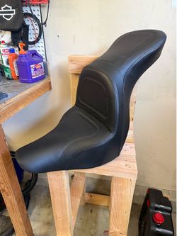 Saddlemen Seat for softail lowrider s or st