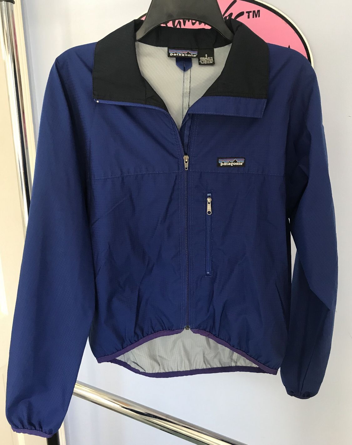 Patagonia Women’s Small Windbreaker Water Resistant Light Weight