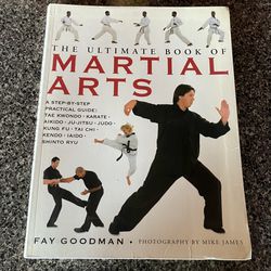 THE ULTIMATE BOOK OF MARTIAL ARTS
