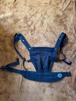Artipoppe baby carrier