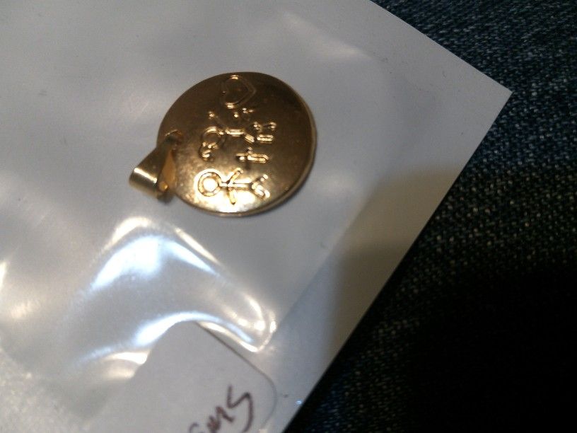 Gold Stick Figure Necklace Centerpiece