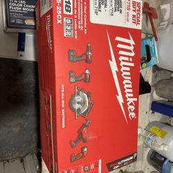 Tool Kit - Milwaukee M18 5- Tool Combo Kit 