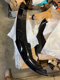 Automotive Body Parts / Panels – New Open Box – Unknown Fitment