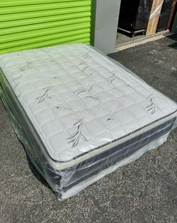 New Queen Mattress & Box Spring Bamboo