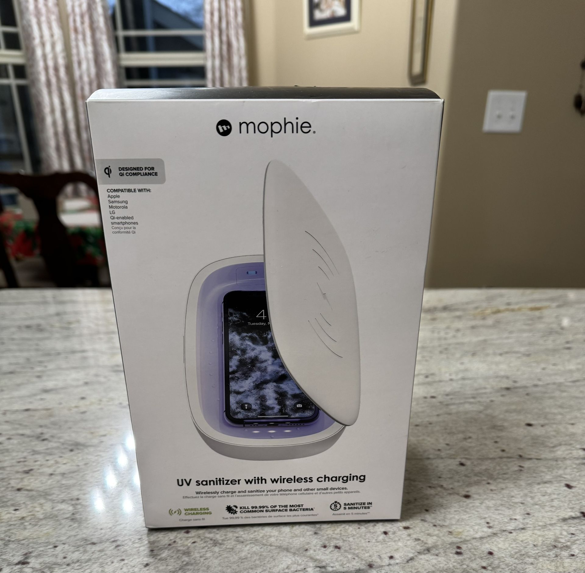 Mophie UV Sanitizer W/ Wireless Charging (White)