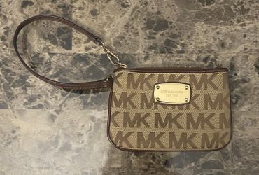 Michael Kors Wristlet Wallet