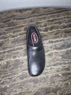 Klogs Womens 7 M Black Leather Comfort Nursing Clogs/Shoes SINGLE LEFT SHOE