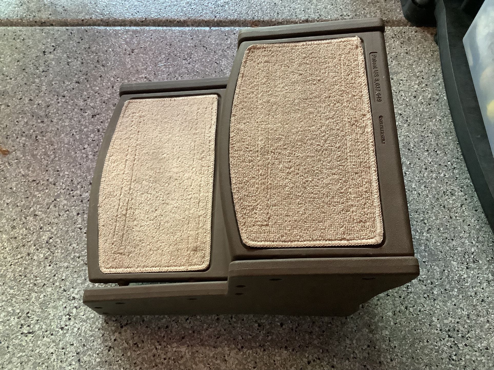 Pet Gear Easy Step II pet stairs non slip surface like new condition sturdy heavy duty plastic frame Wide deep stairs for comfortable climbing.  Remov