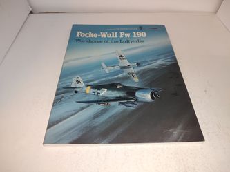 Focke Wulf Fw 190 F8 (Famous Aircraft Of The National Air By Jay Spenser 1989 Used PB