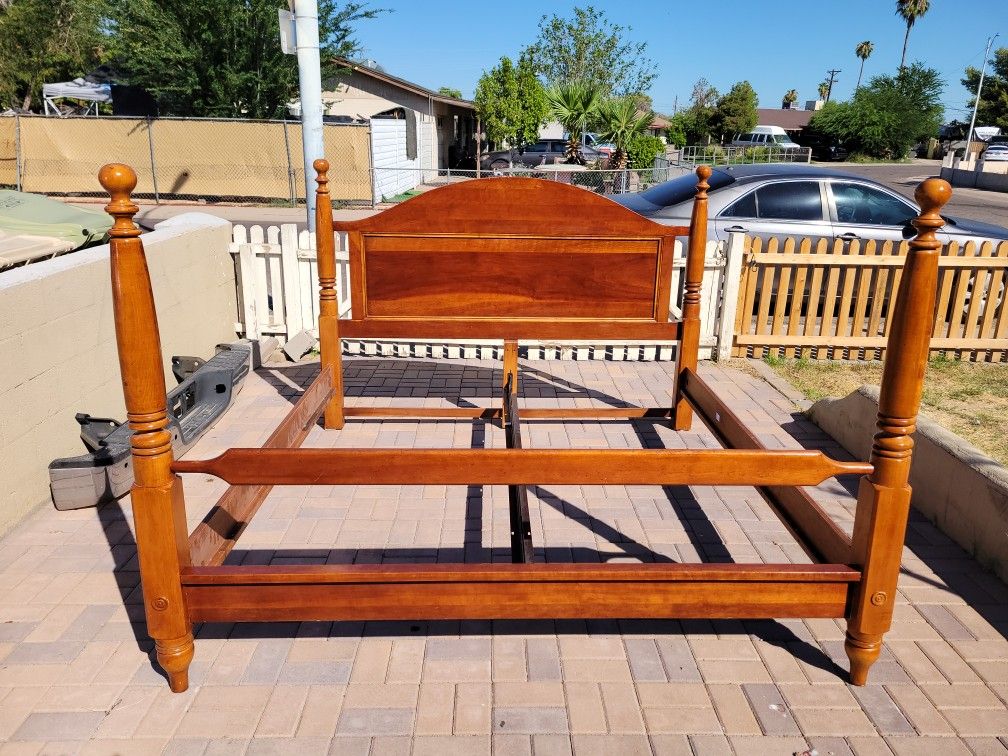 King Size Bed Frame for Sale in Glendale, AZ OfferUp King Size Bed Frame for Sale in Glendale, AZ OfferUp