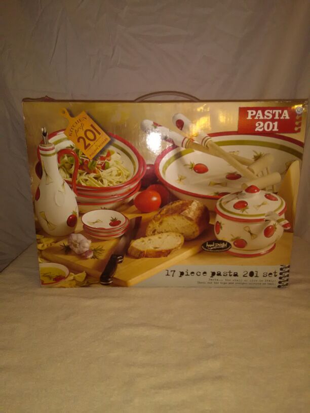 Tabletops Unlimited Kitchen Prep 201 by Philippe Richard 17 piece Pasta Set