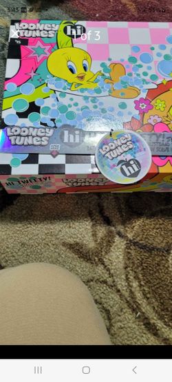 TWEETY SPA BOX Looney Tune Body Scrub Headband Wristbands Bath Bombs NEW originally $20 For $8