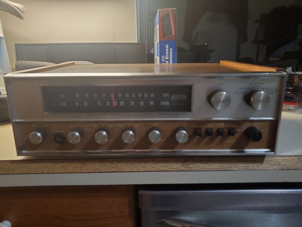 Vintage Pioneer SX700T Stereo Receiver