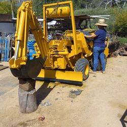 Tractor CASE  Backhoe Trencher, Dozer,3 In 1