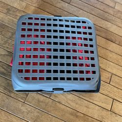Pop Up Pet Kennel For Dog , Almost New (NO SHIPPING)