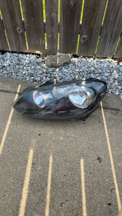 2013 VW Jetta Sport wagon Headlight