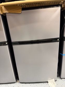 Mainstays mini fridge