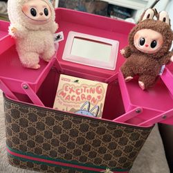 ❄️❄️ G. U. C. C. I.   Make Up Caboodle  Nice Quick Set Up. ☃️☃️